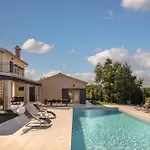 Perla Villa