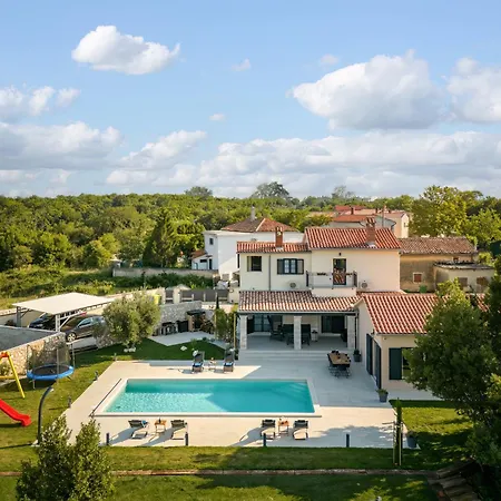 Vila Perla *
